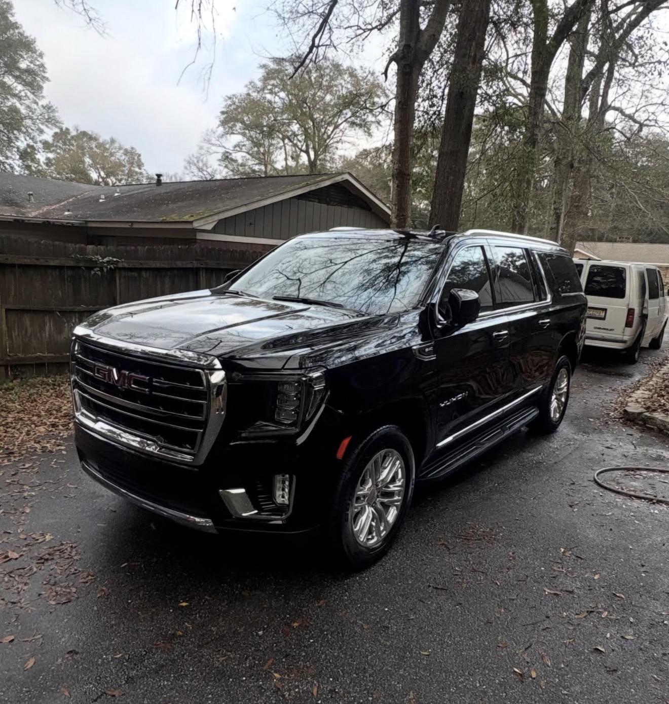 Black GMC Yukon detail