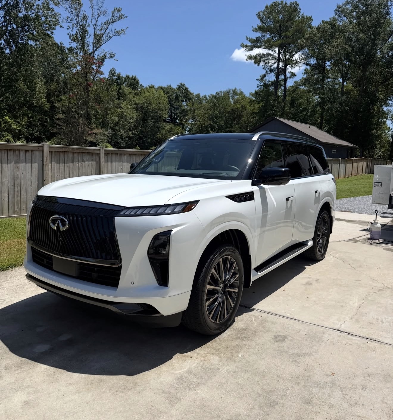 White Infiniti SUV detail